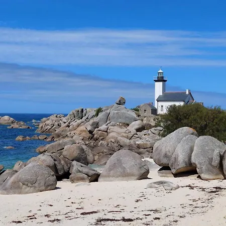 Holiday home Home, Plouneour Plages *